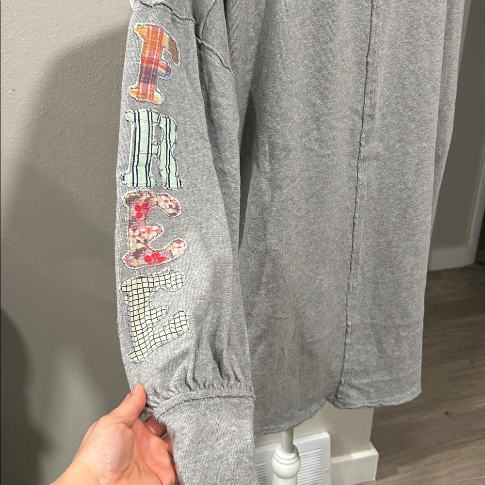 We The Free Gray and Maroon Sweatshirt Free People Tee Tunic Top Size Medium - Picture 10 of 15